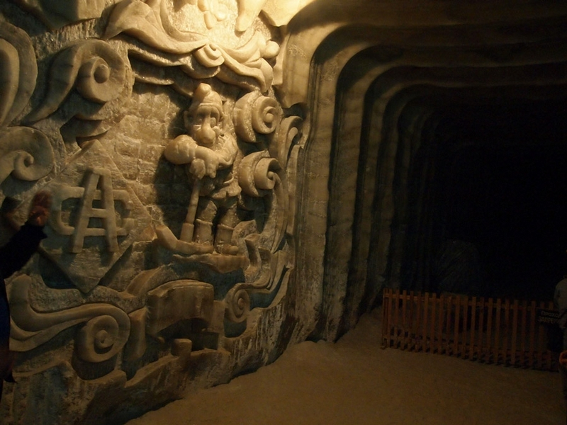 Illustration for article titled This Ukrainian salt mine is like a tourist resort for morlocks